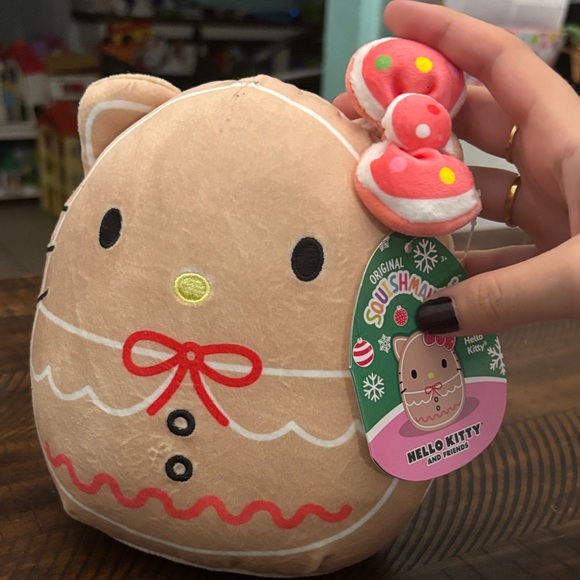 Hello Kitty gingerbread squishmallow - Picture 1 of 3
